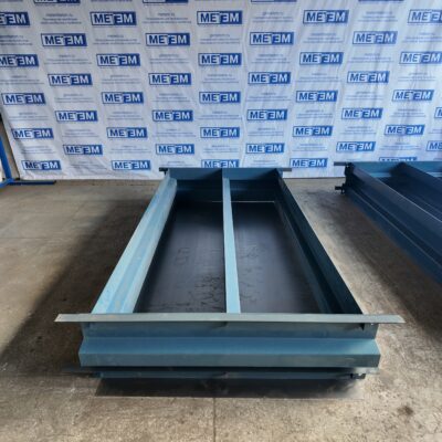 MEGABLOCK şekilli dil ve oluk. Oluk ve sırt ile 2400*600*400